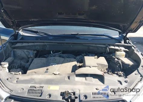 2018 Toyota Highlander Xle z USA, uszkodzony, nr VIN 5TDJZRFH8JS489581